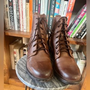 Clarks Collection boots size 8